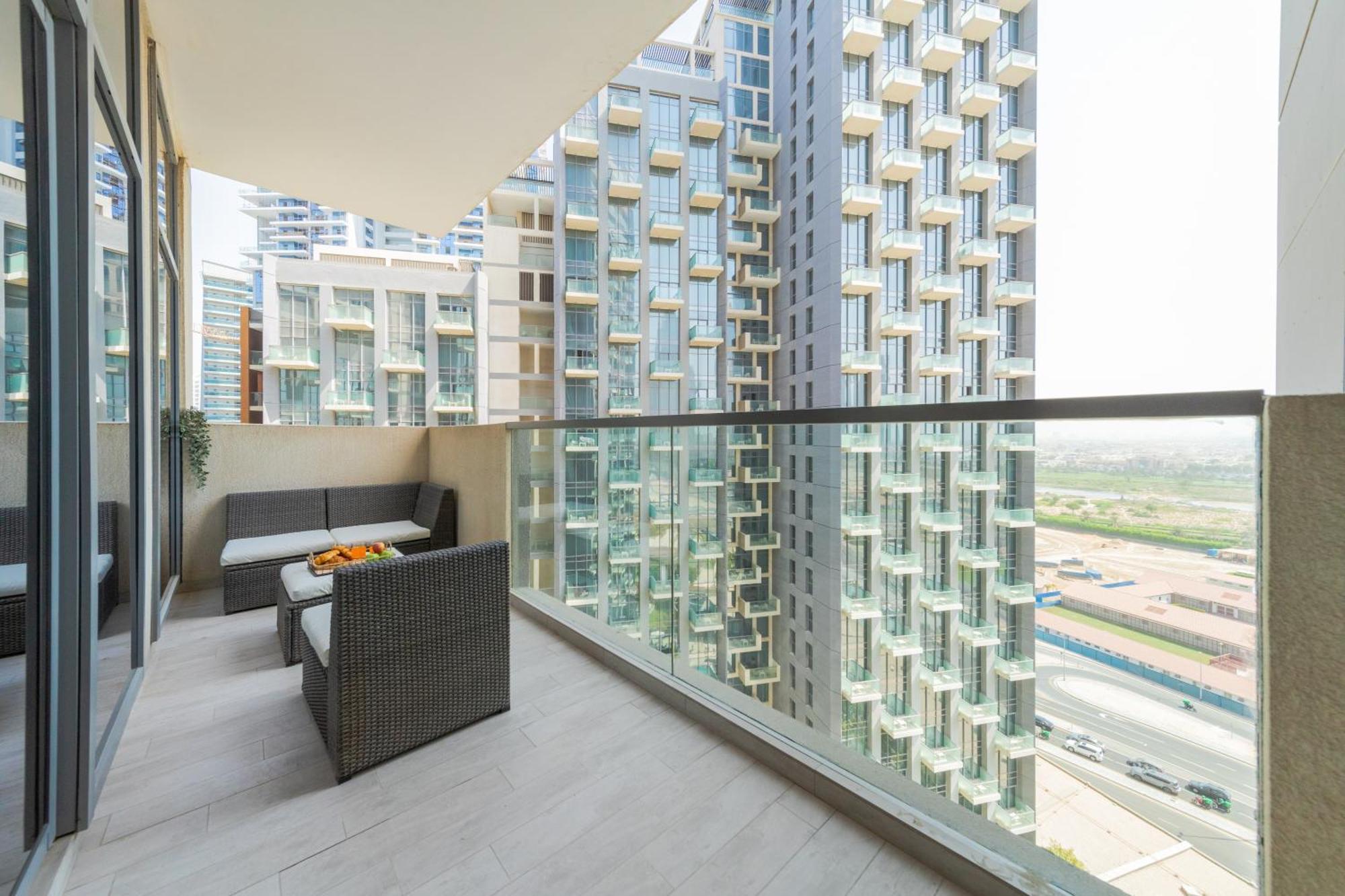 Eden'S Homes & Villas - Millennium Atria Residences Dubai Dış mekan fotoğraf